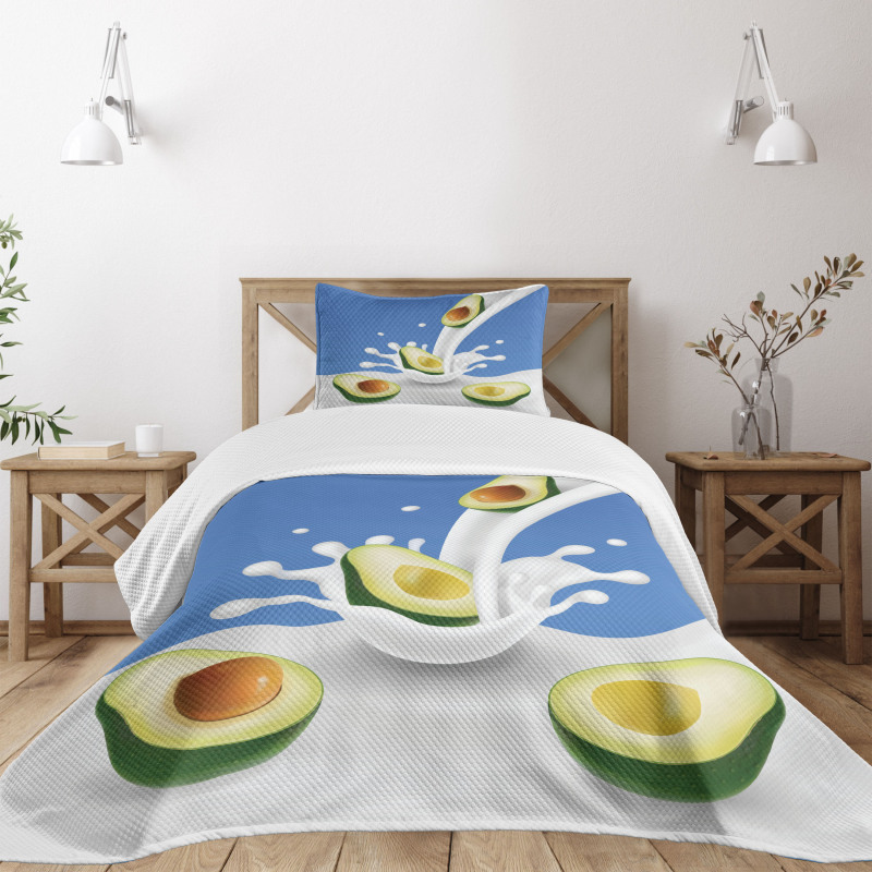 Flowing Milk Splash Bedspread Set