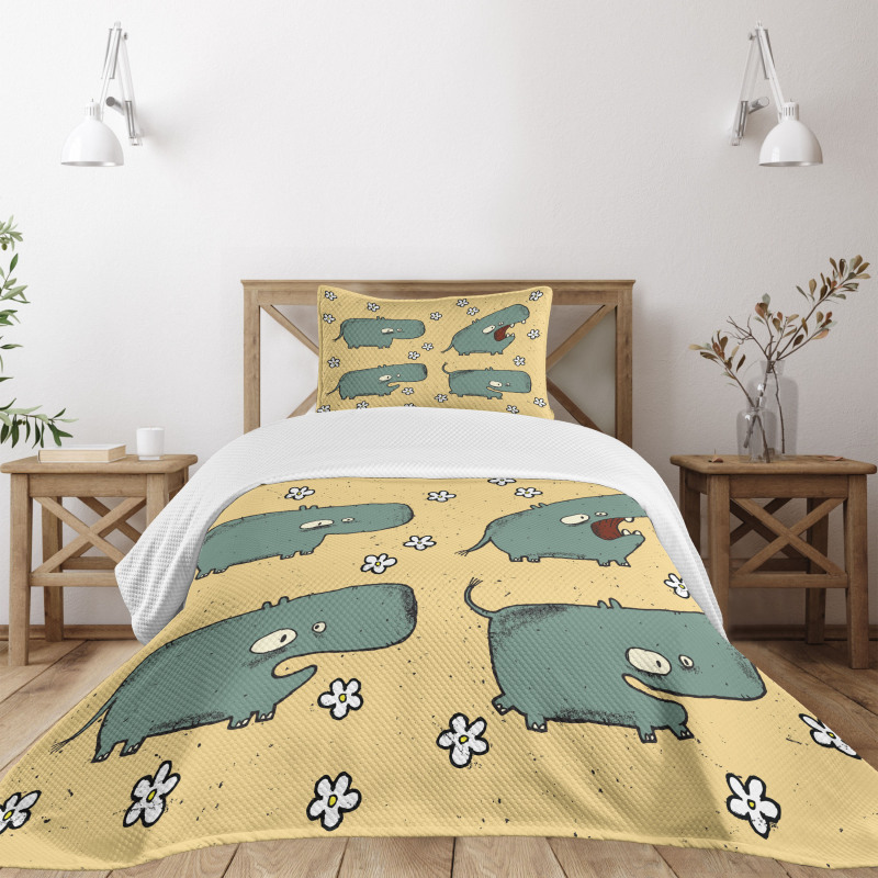 Comic Hippo Floral Grungy Bedspread Set