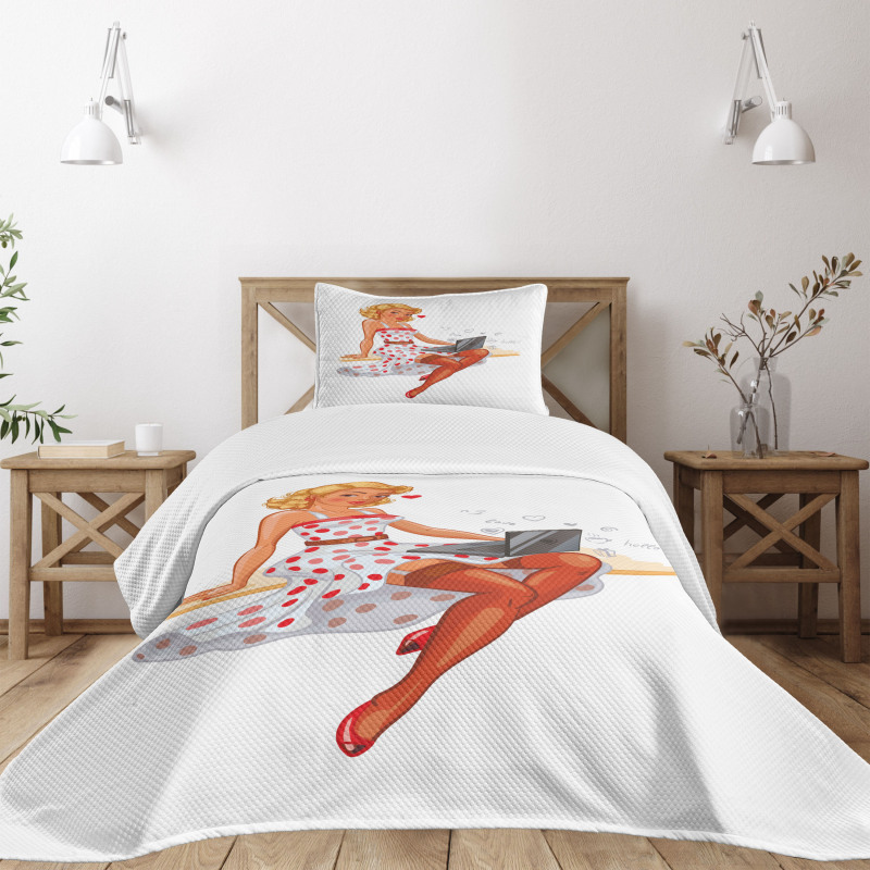 Short Hair Blondie Bedspread Set