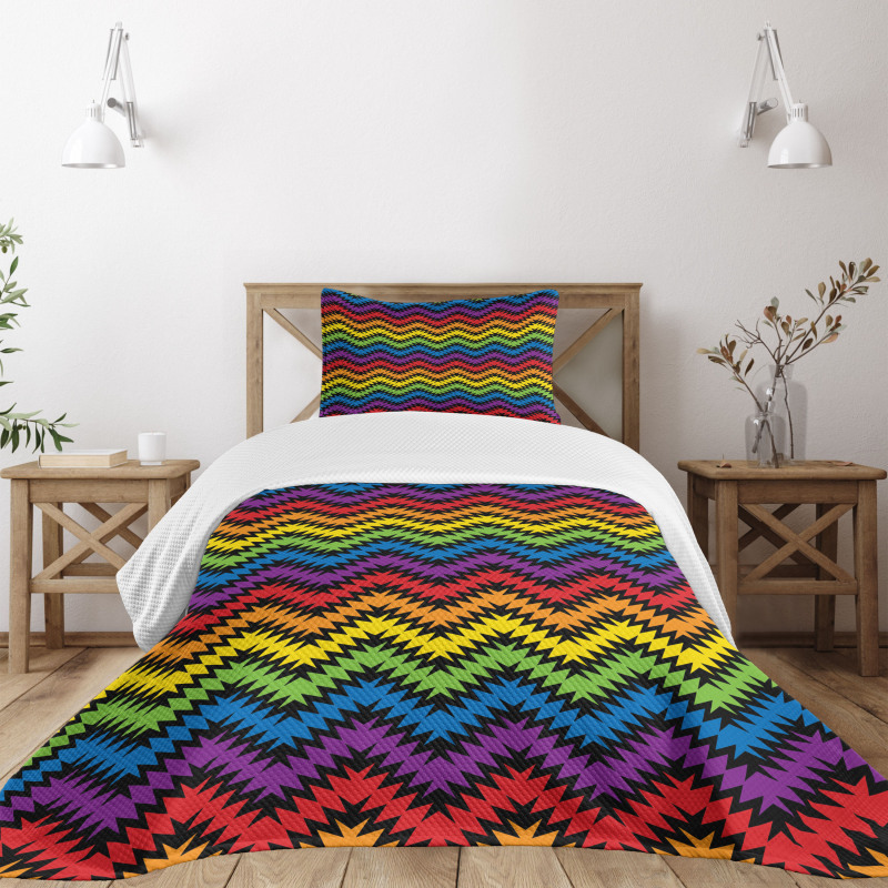 Jagged Zigzag Pattern Bedspread Set