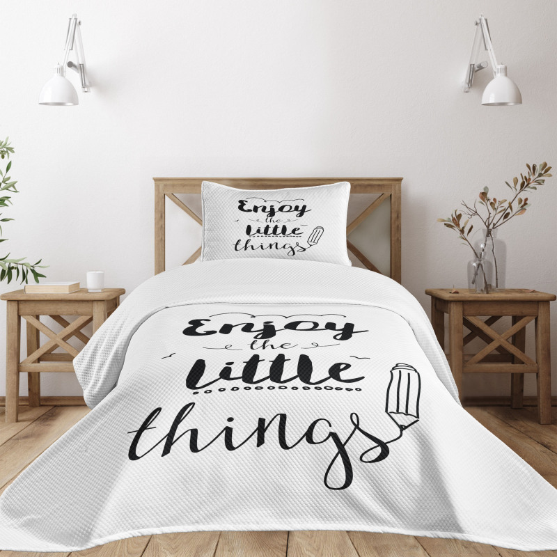 Words of Wisdom Phrase Bedspread Set