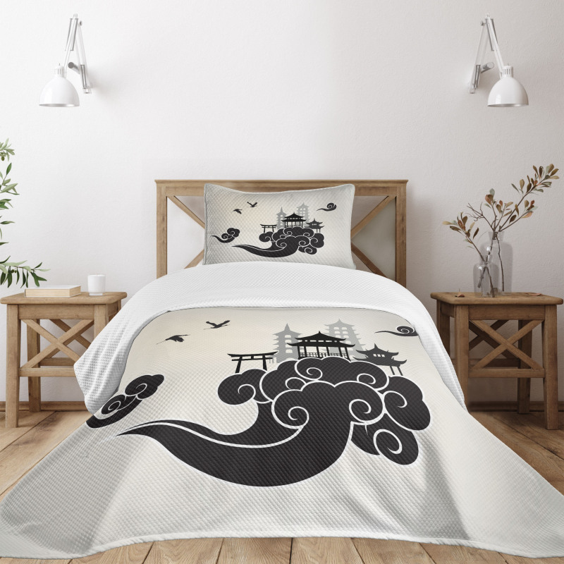 Pouff Figure and Pavilion Bedspread Set