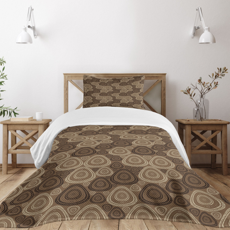 Oval Triangle Shape Bedspread Set