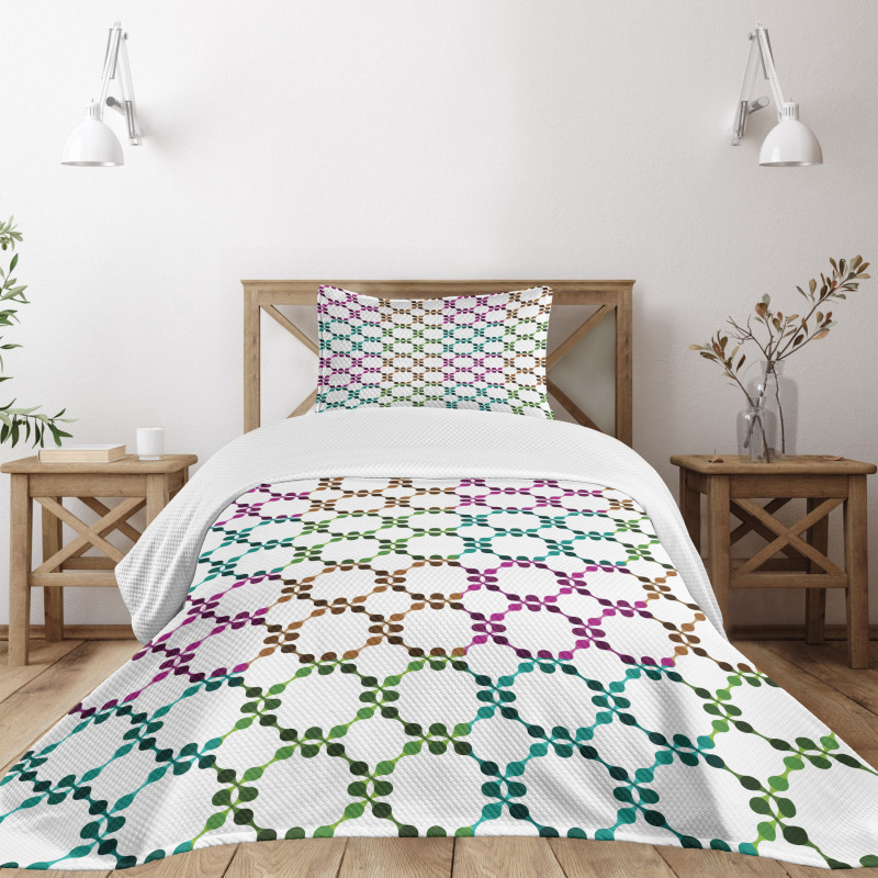 Chain Linked Dots Bedspread Set