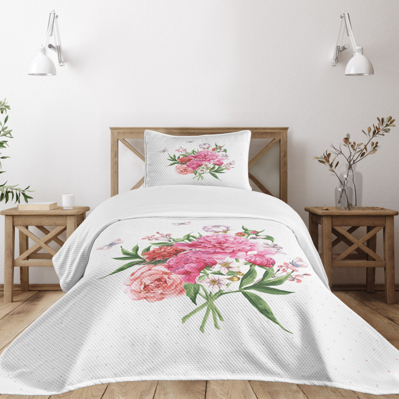 Vintage Bouquet of Flowers Bedspread Set