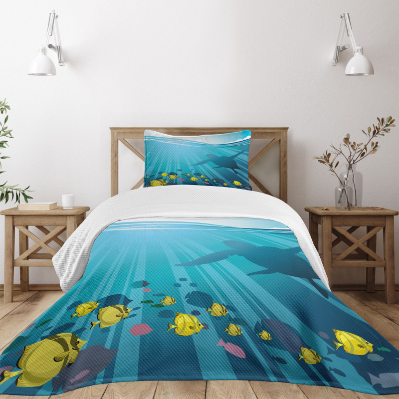 Fish in the Wavy Ocean Bedspread Set