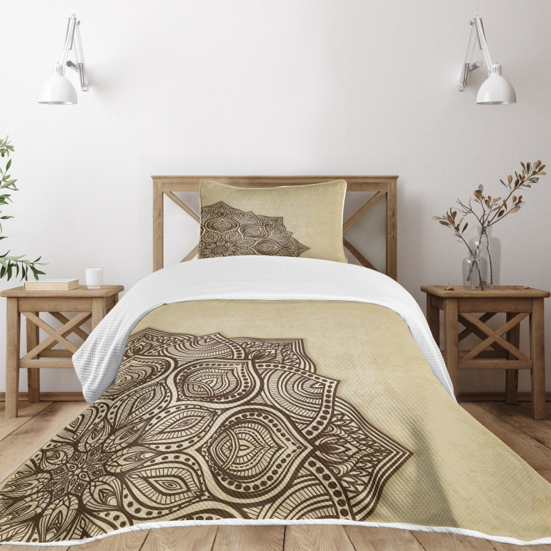 Flower Detail Bedspread Set