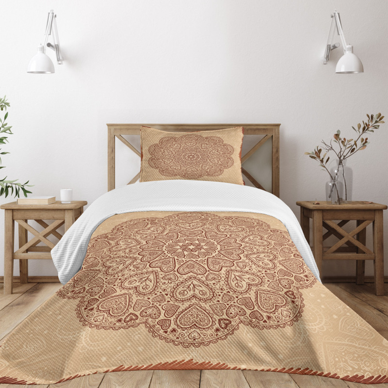 Circular Hearts Bedspread Set