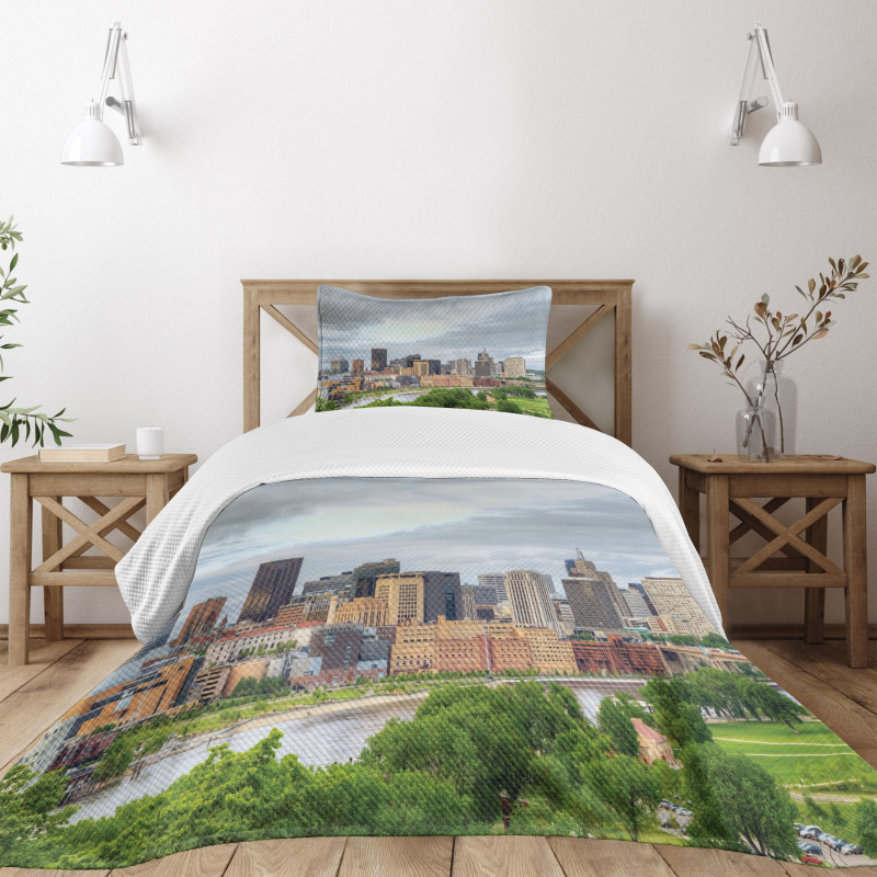 Downtown Saint Paul Bedspread Set