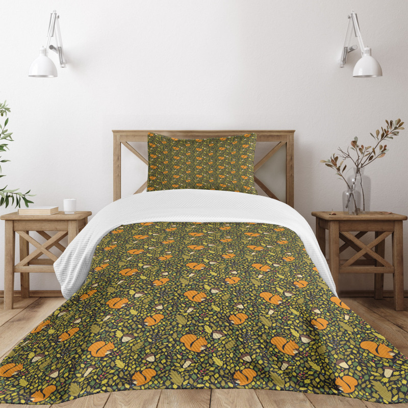 Squirrel Acorn Nature Bedspread Set