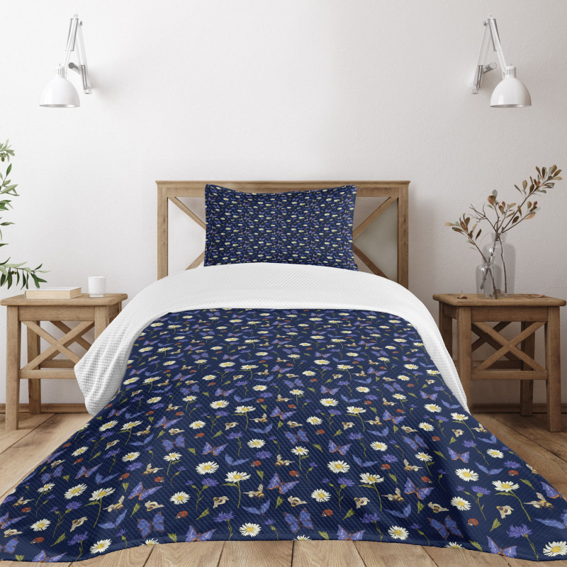 Vintage Flora and Fauna Bedspread Set