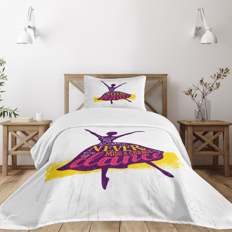 Female Dancer Bedspread Set