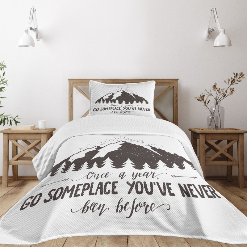 Wanderlust Theme Bedspread Set