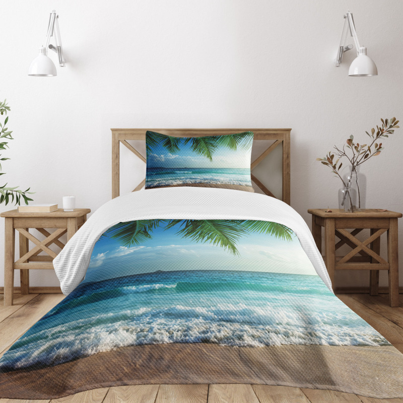 Palms Tropical Island Bedspread Set