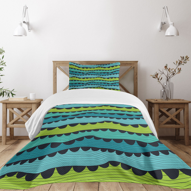 Waves Artwork Bedspread Set