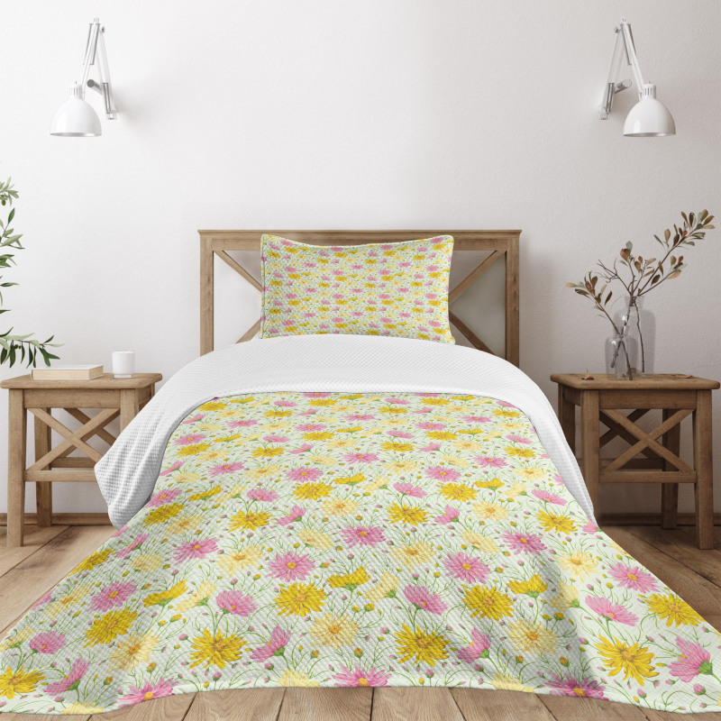 Summer Blossoms Field Bedspread Set