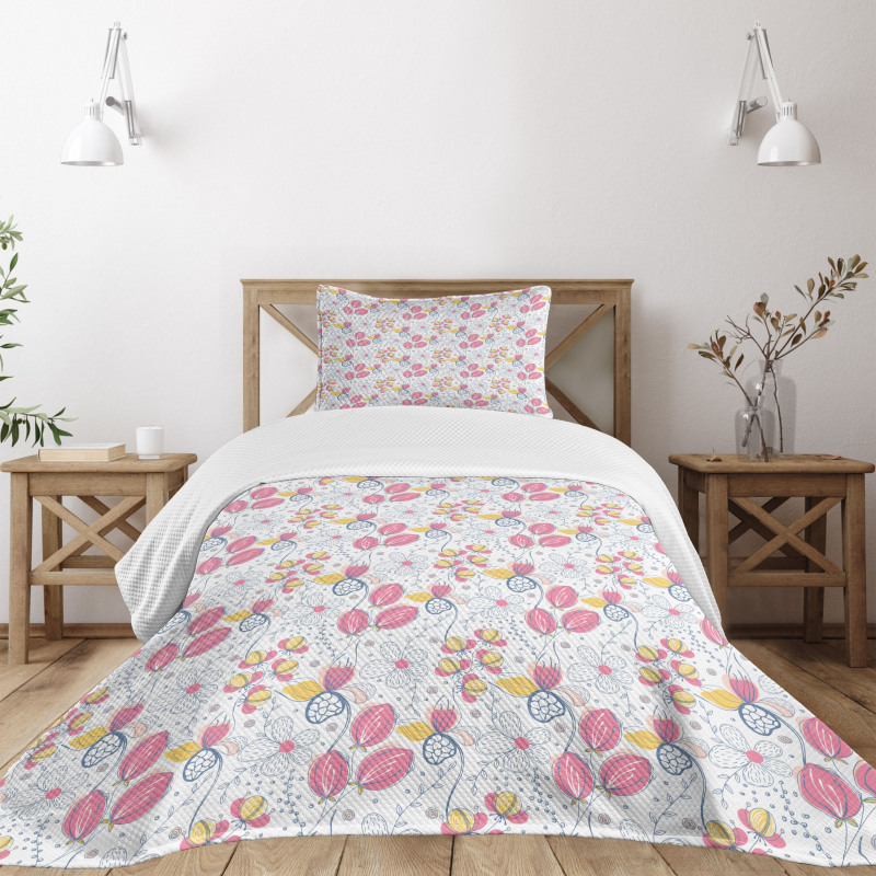 Spring Blooms Pattern Bedspread Set