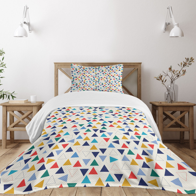 Colorful Simple Triangles Bedspread Set