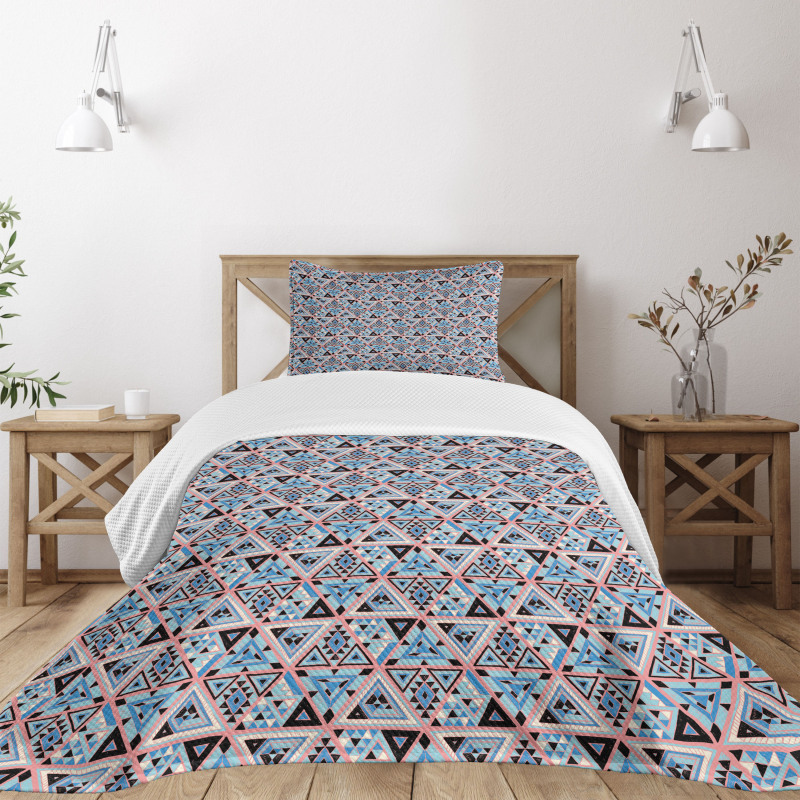 Folkloric Hipster Triangles Bedspread Set