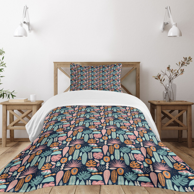 Ornamental Jungle Elements Bedspread Set