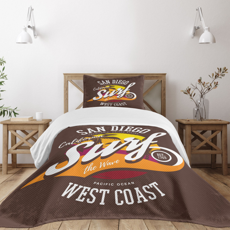 Surf Beach Grunge Design Bedspread Set