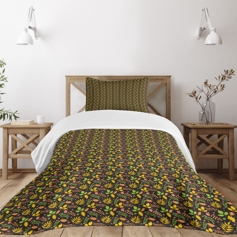 Colorful Autumn Foliage Star Bedspread Set