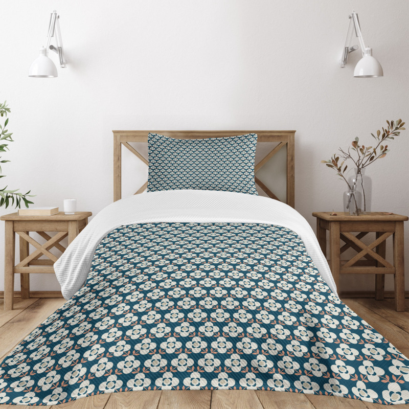 Simple 4 Petal Flowers Bedspread Set