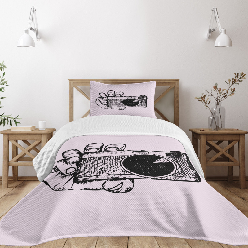 Sketch Style Camera Doodle Bedspread Set