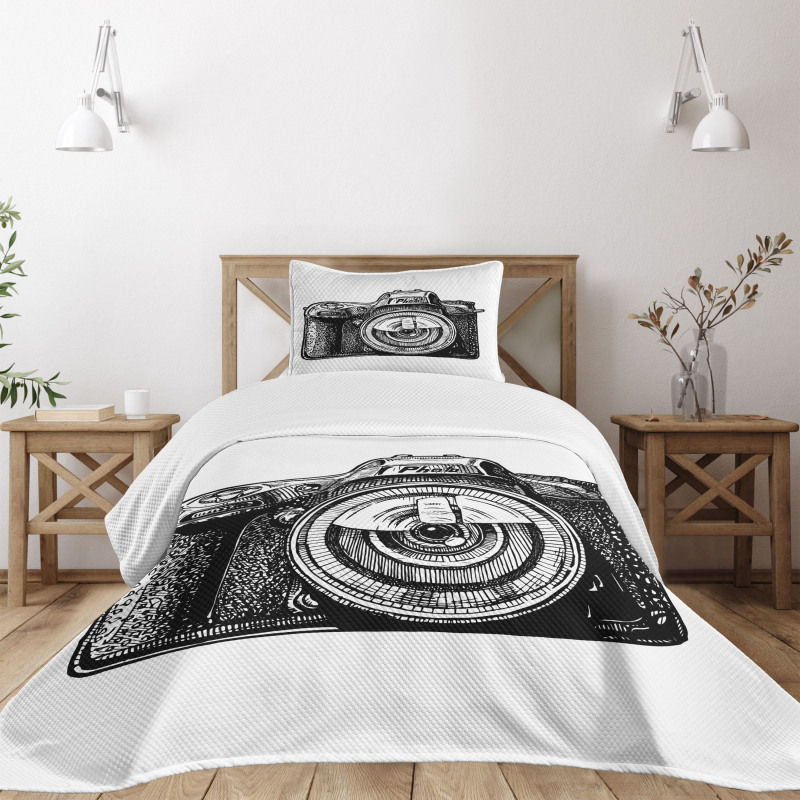 Monochromatic Style Camera Bedspread Set