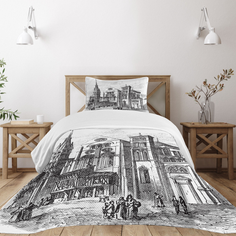 Notre-Dame-en-Vaux Art Bedspread Set