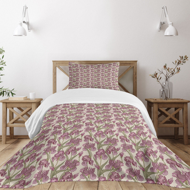 Blossoming Growth Pattern Bedspread Set