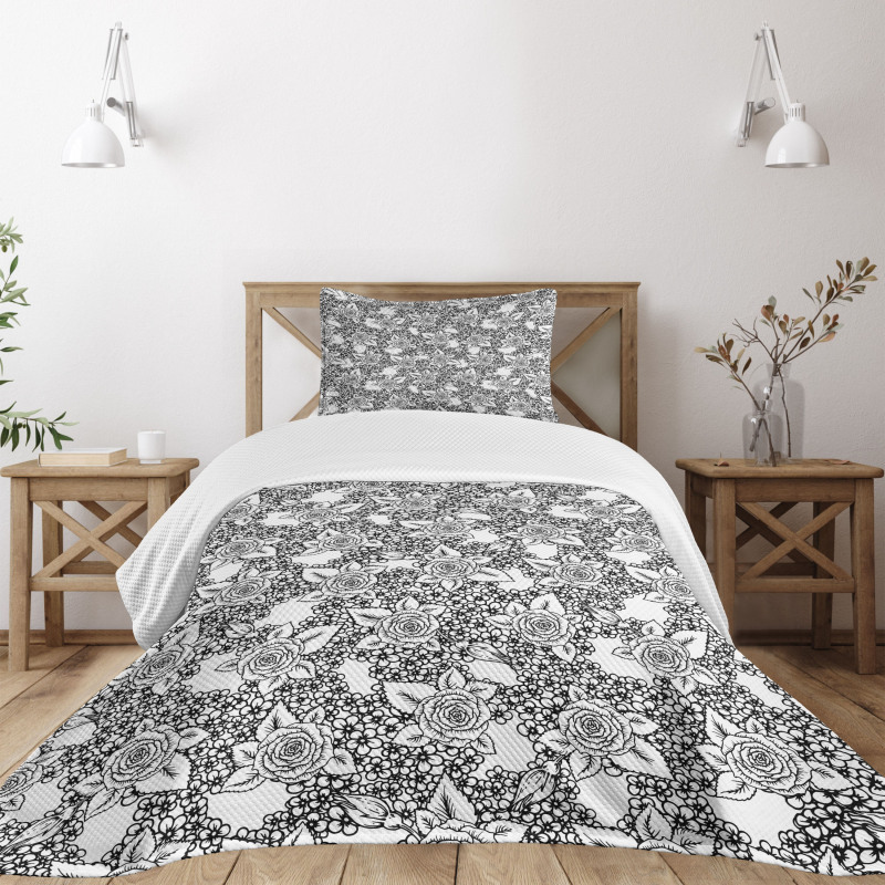 Monochrome Flora Romance Bedspread Set