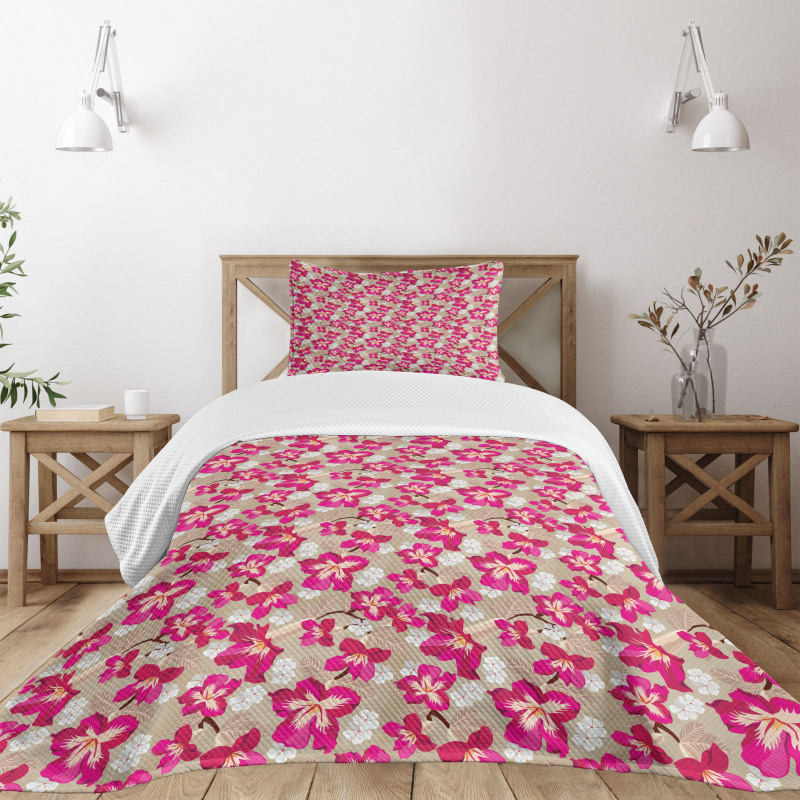 Nostalgic Hibiscus Flowers Bedspread Set