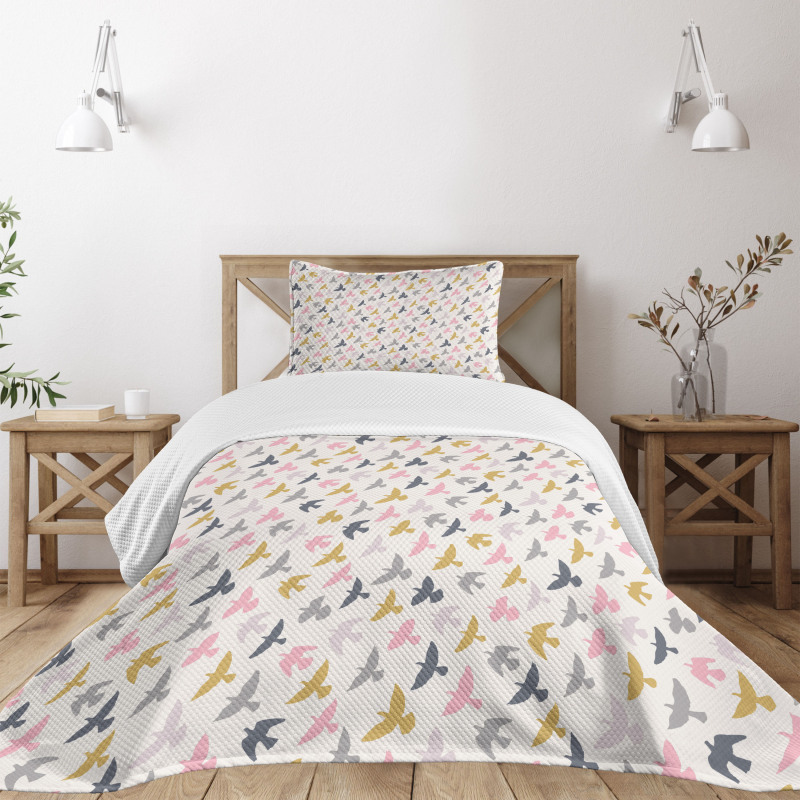 Flying Birds Patterns Bedspread Set