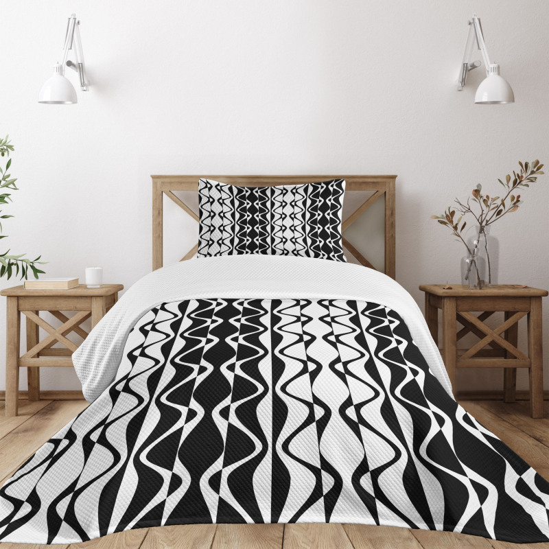 Simplistic Curvy Lines Bedspread Set