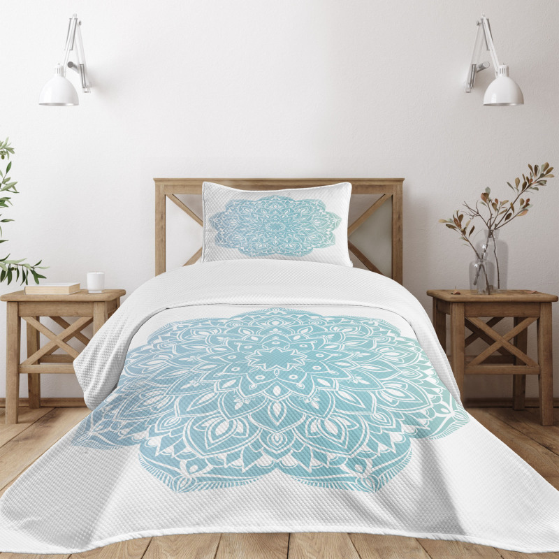 Oriental Round Motif Bedspread Set