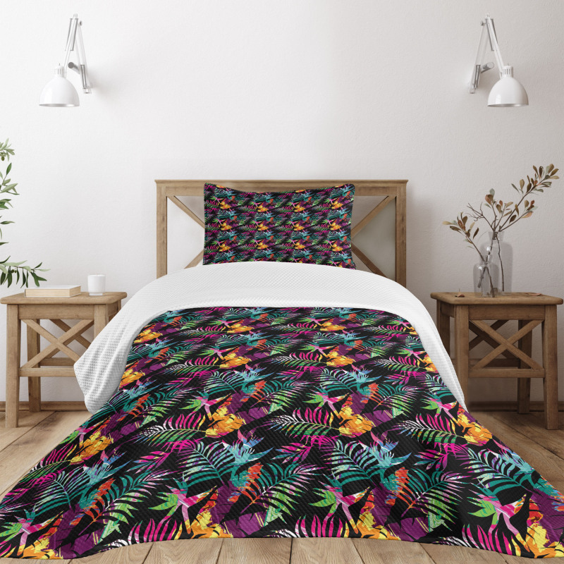 Blooming Flowers and Foliage Bedspread Set