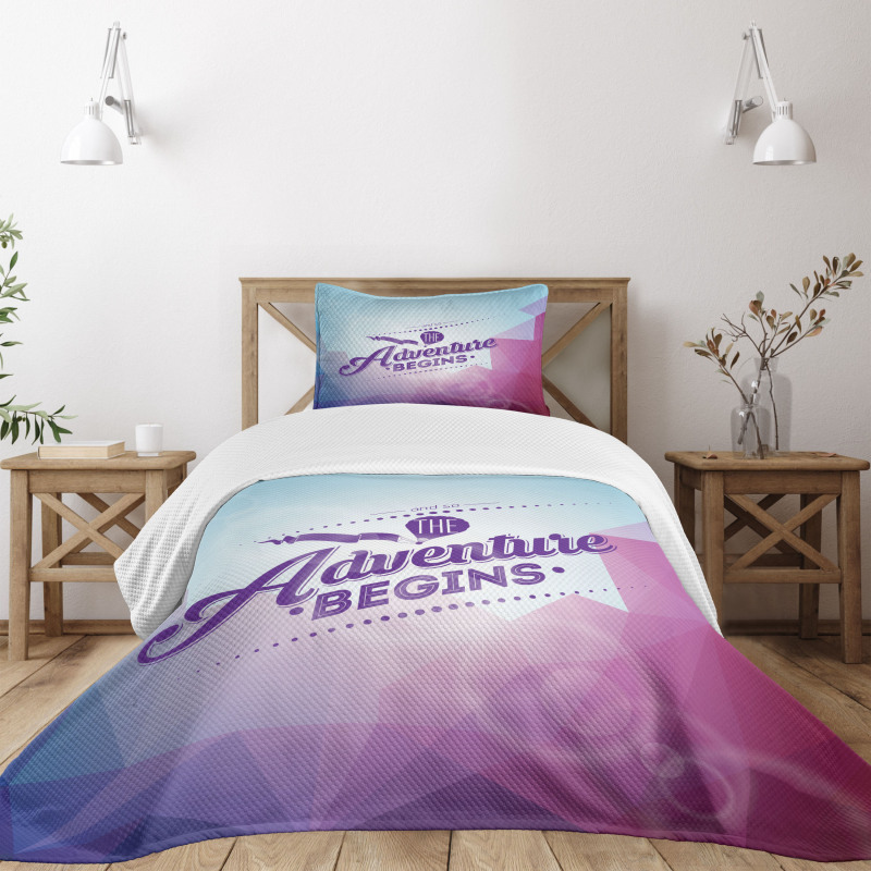 Polygonal Mountains Triangle Bedspread Set