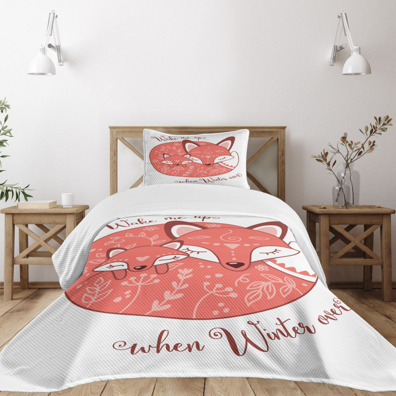 Sleeping Baby Fox and Mother Bedspread Set