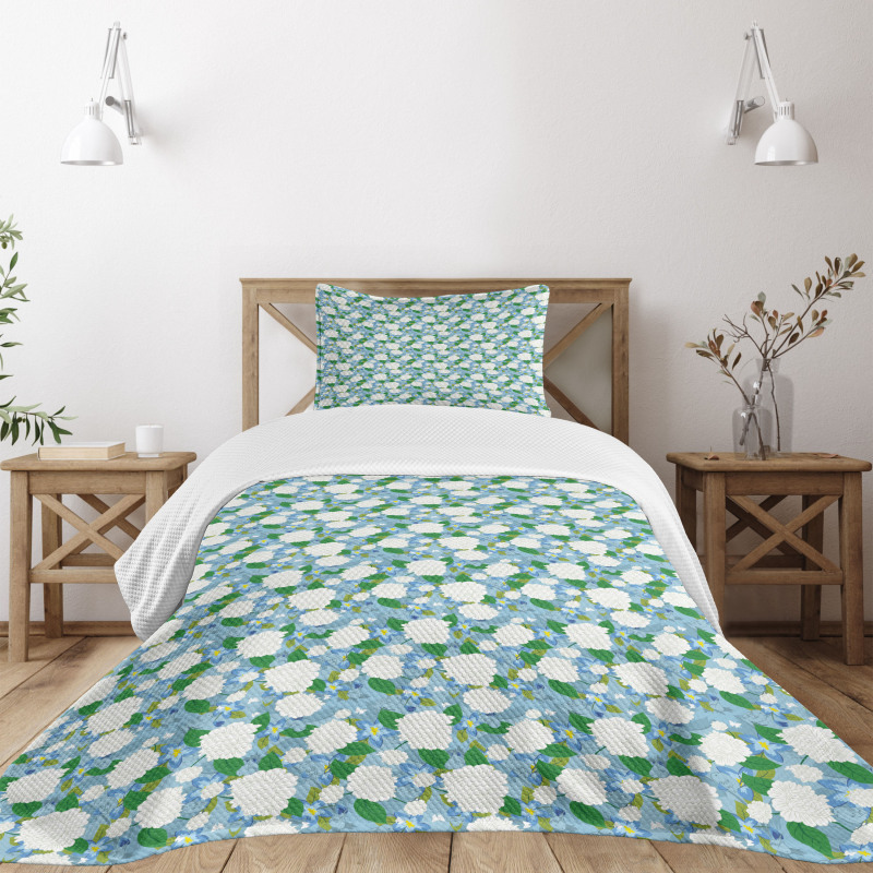 Refreshing Flowers and Birds Bedspread Set