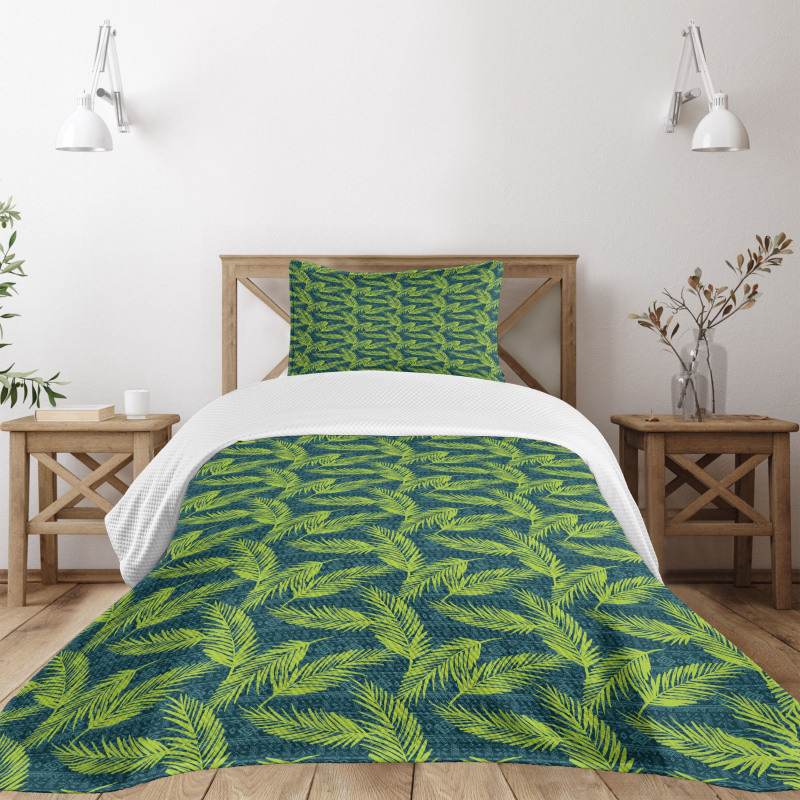 Palms on Aztec Background Bedspread Set