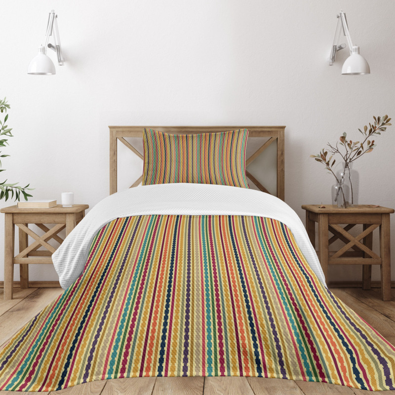 Simplistic Shape Pattern Bedspread Set