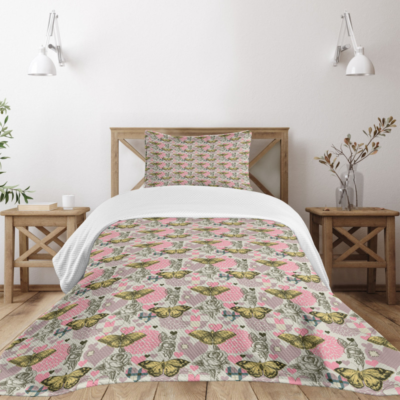 Sketchy Rose Tartan Motif Bedspread Set