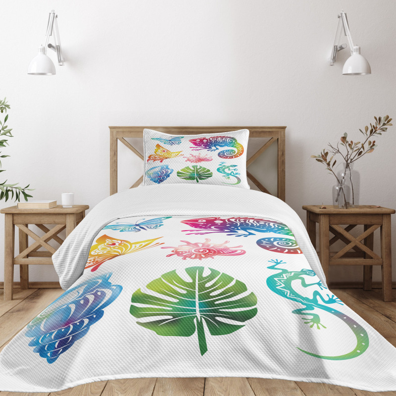 Exotic Fauna and Foliage Bedspread Set