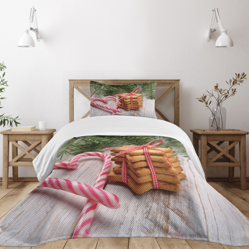 Bundles of Biscuits Tied Bedspread Set