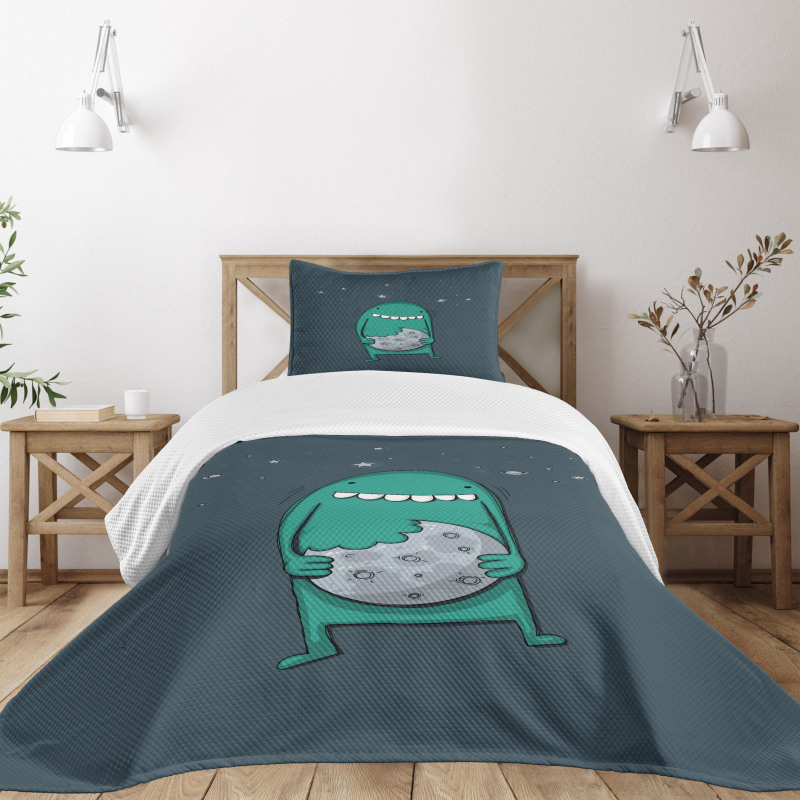 Monster with Sharp Teeth Bedspread Set