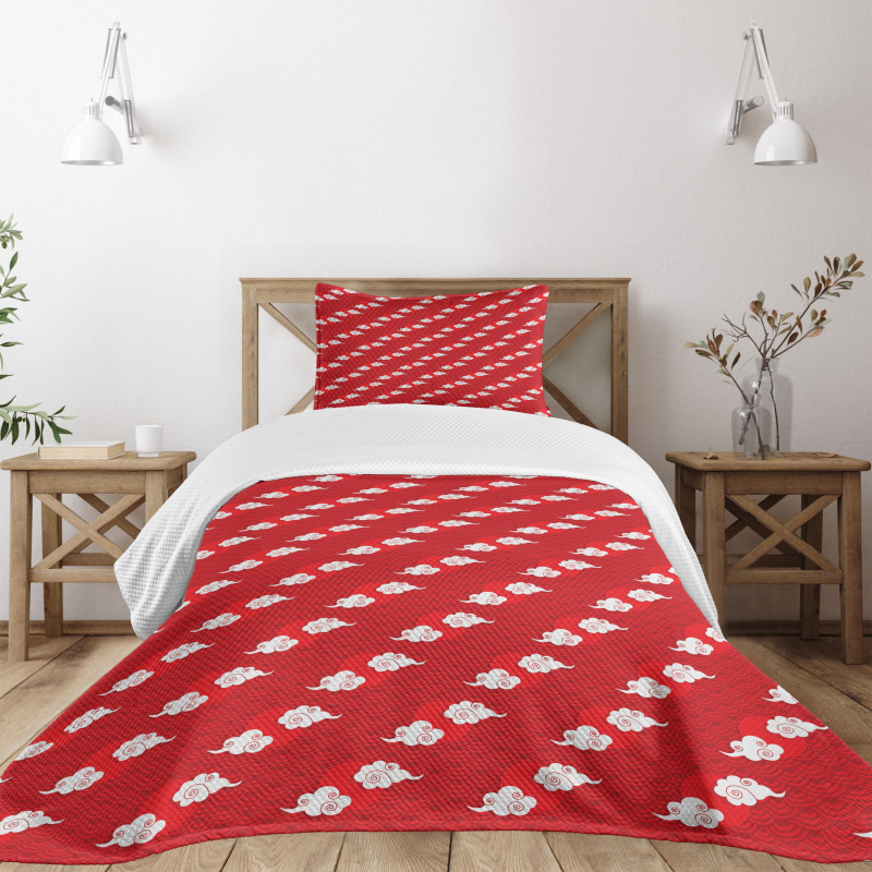 Clouds and Scale Pattern Bedspread Set