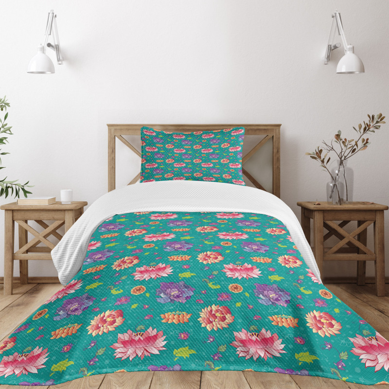 Oriental Garden Art Motifs Bedspread Set