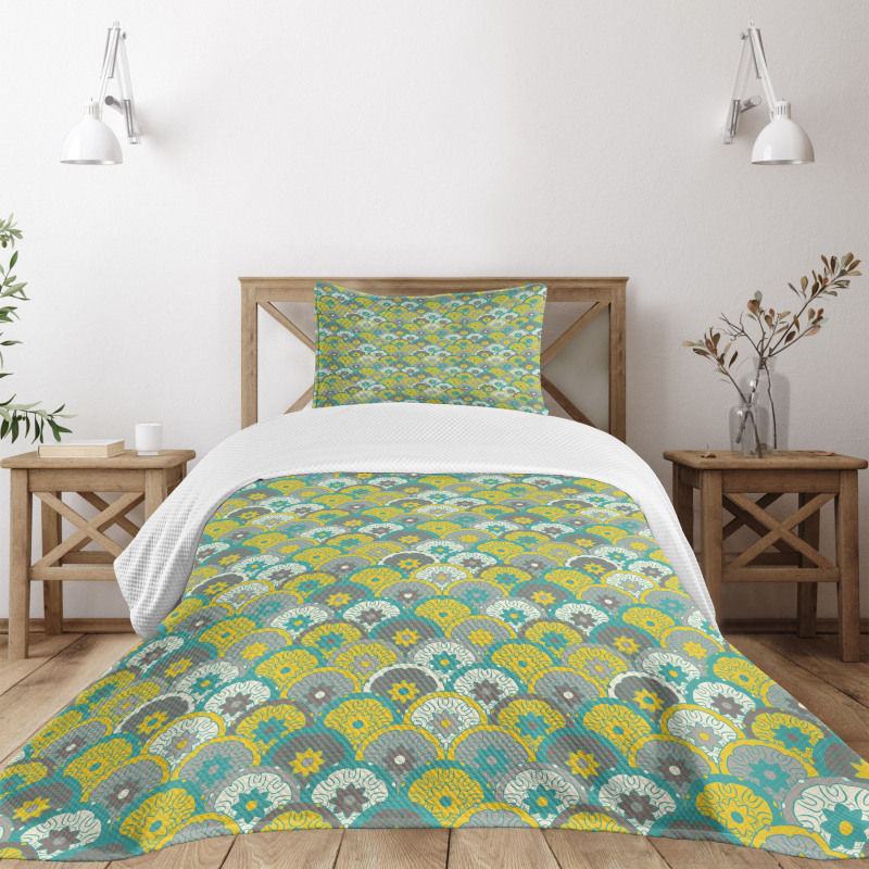 Fish Scale Mandala Motif Bedspread Set