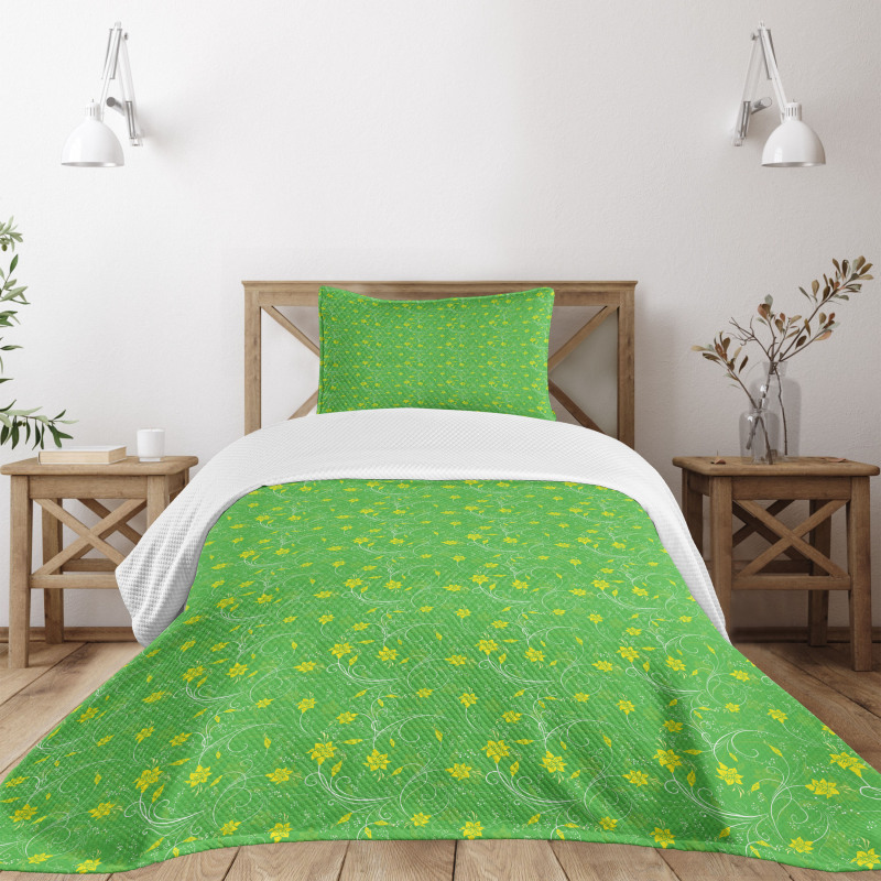 Swirled Lines with Blossom Bedspread Set